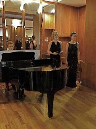 Singers and piano